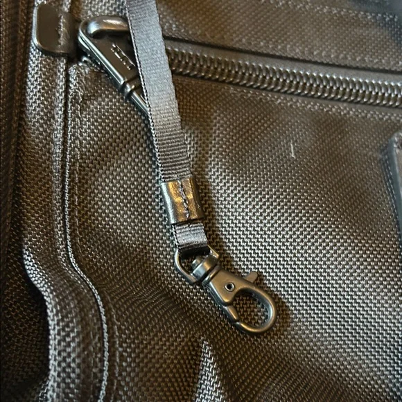 TUMI Alpha briefcase - Picture 11 of 16